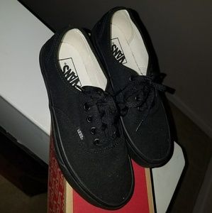 never worn, black Vans